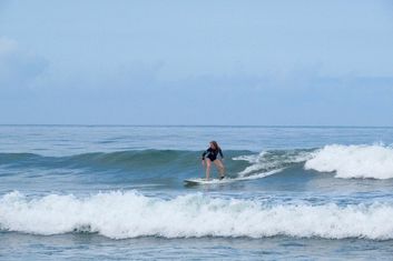 work-and-surf-surfing-right