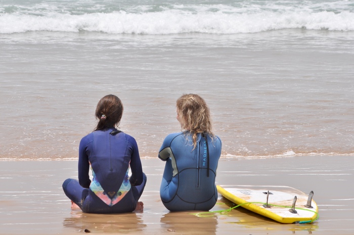 surfing-in-morocco-women-surfers